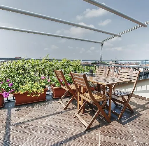 Cute & Cozy Terrace *